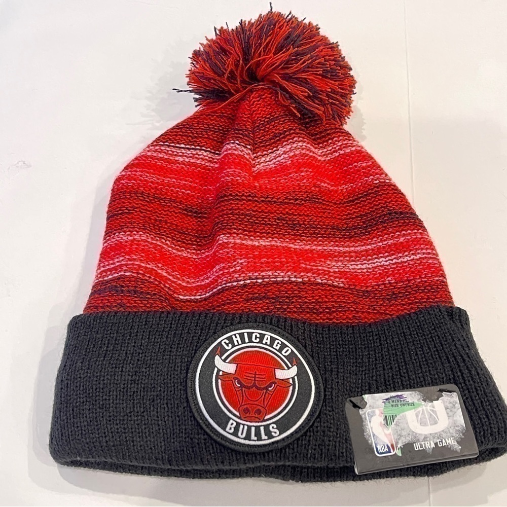 Chicago‎ Bulls Beanie Black Red NBA Basketball Logo Winter Pom Cozy Unisex NEW - Picture 9 of 9